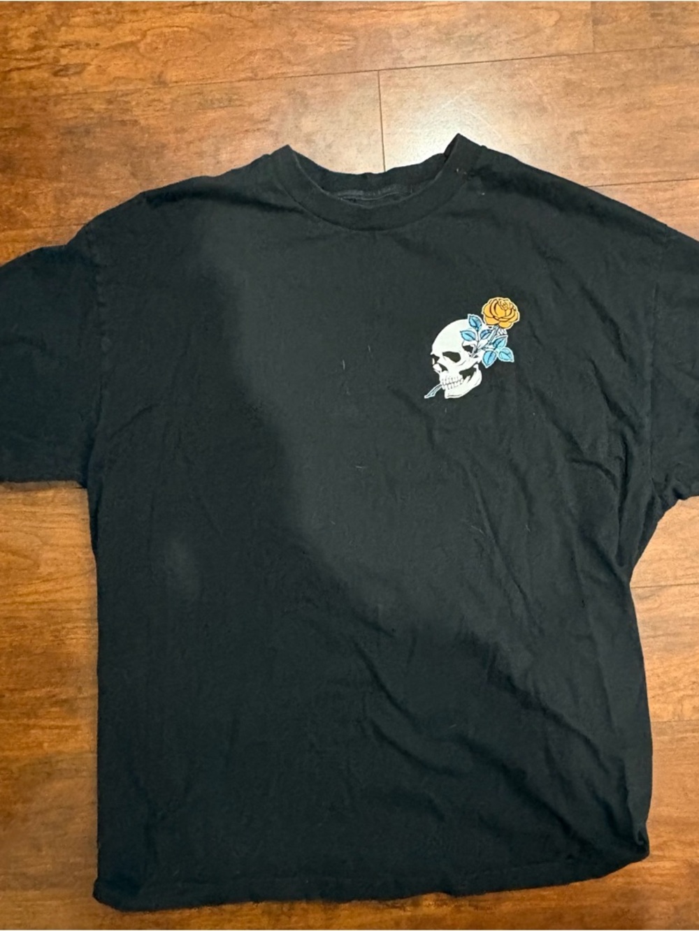 Empyre Black Men's Skull & Rose Graphic Tee